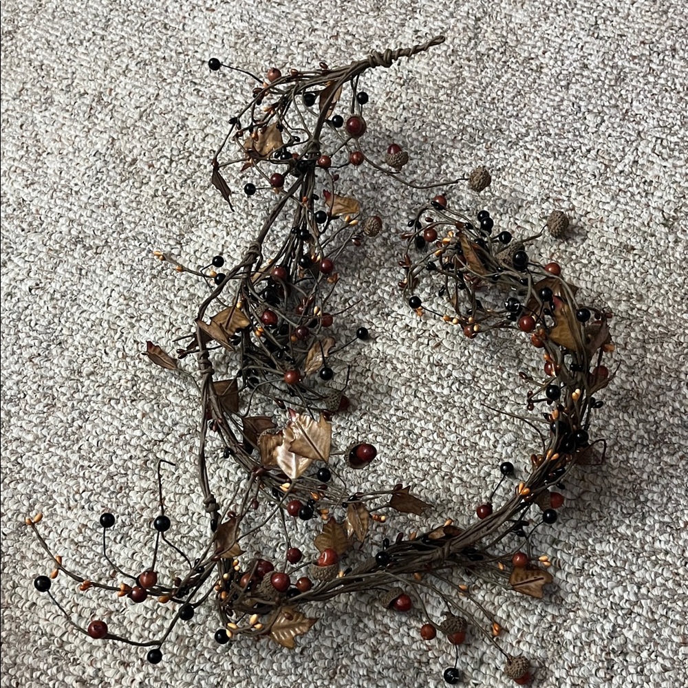 *Rustic Berry and Leaf Garland
